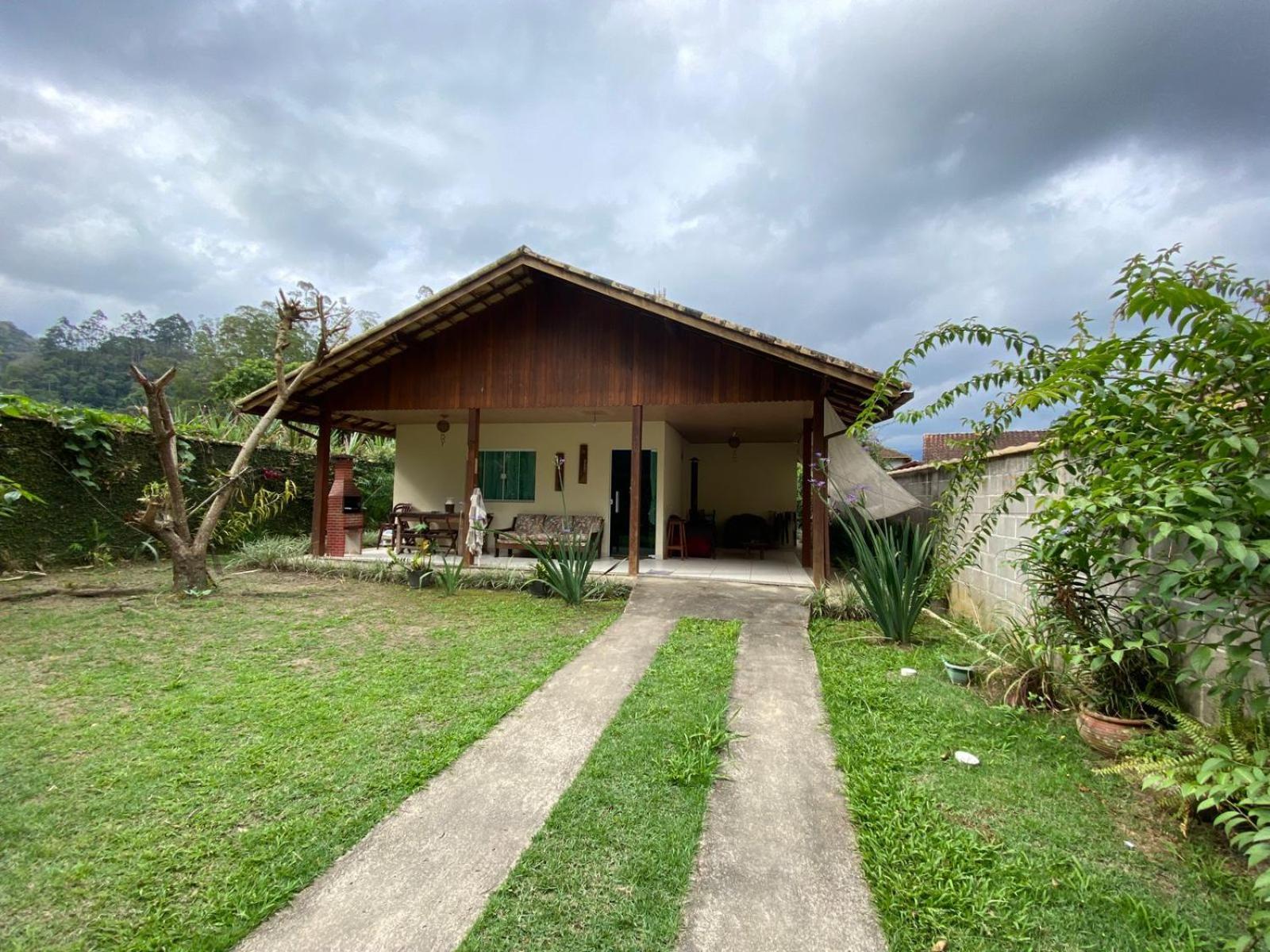 Lumiar casa solar temporada com 3 quartos sendo um suíte arejada, jardim a 700m do centro Exterior foto